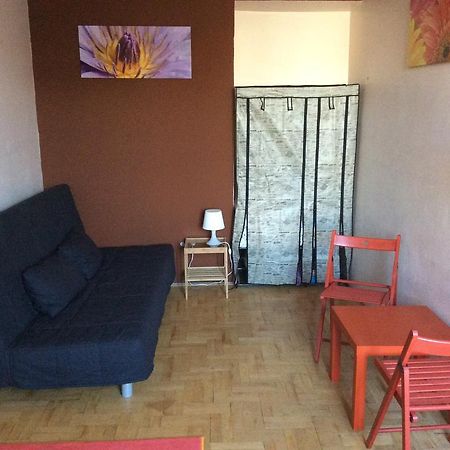 Comedy Apartment Budapest Ruang foto